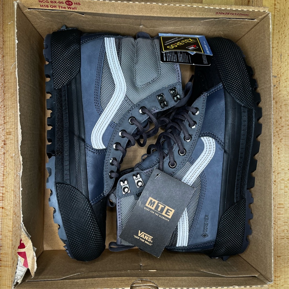MTE vans Sk8-hi Gore-Tex Snow boots insulated sz. Mens 8 womens 9.5 - Picture 2 of 10